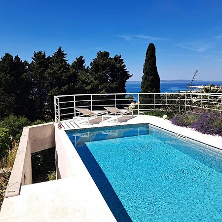 Apartment With Private Pool Split Eksteriør bilde