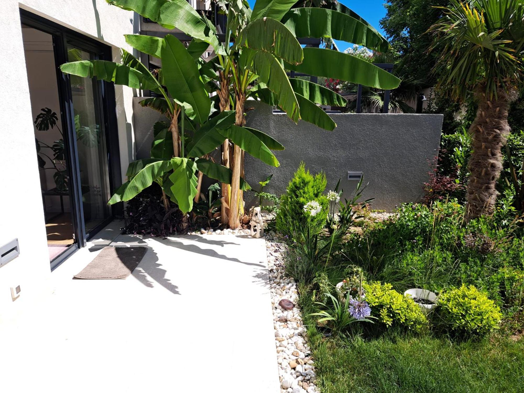 Apartment With Private Pool Split Eksteriør bilde